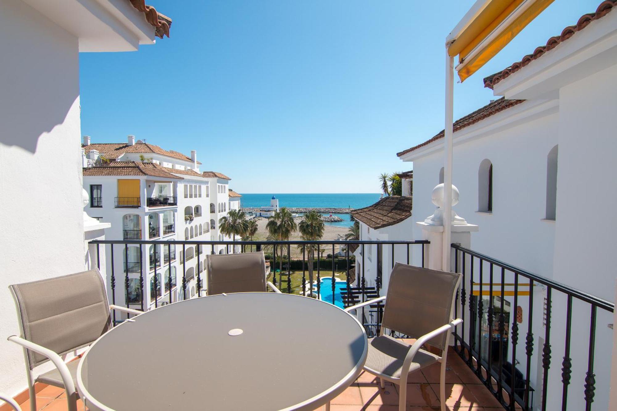 2233-Lovely 2 Bedrooms On The Beach, Pool And Port Manilva Bagian luar foto